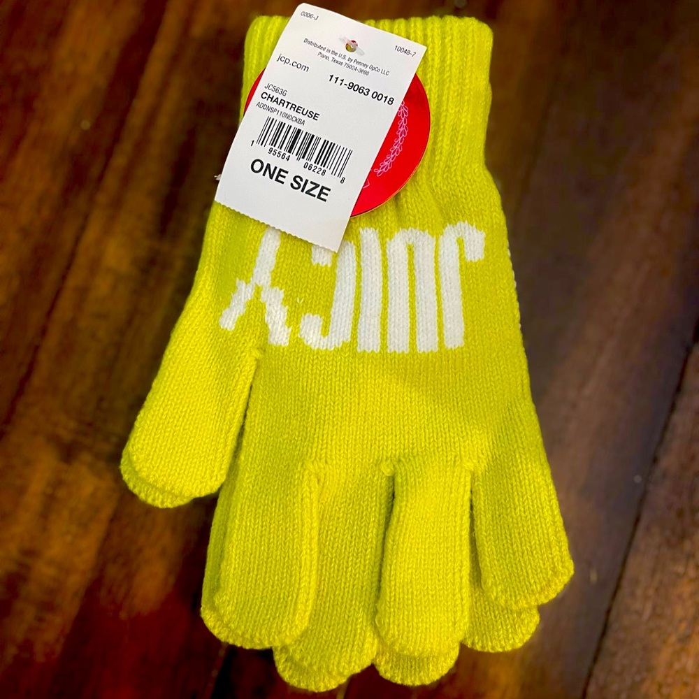 NWT Juicy Yellow Mittens